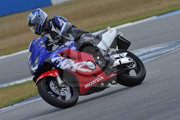 Motorcycle action photographs;donington;donington park leicestershire;donington photographs;event digital images;eventdigitalimages;no limits trackday;peter wileman photography;trackday;trackday digital images;trackday photos