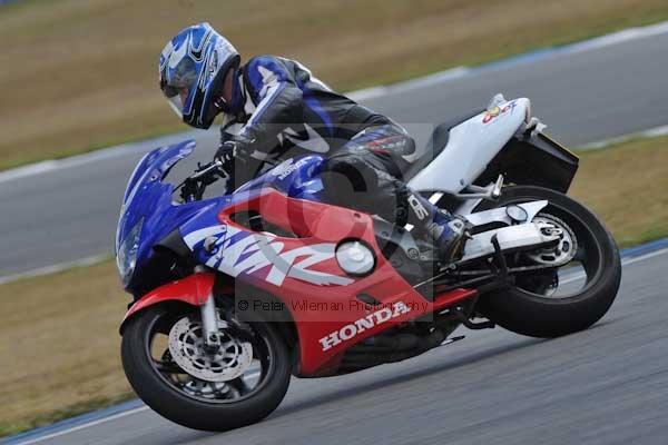 Motorcycle action photographs;donington;donington park leicestershire;donington photographs;event digital images;eventdigitalimages;no limits trackday;peter wileman photography;trackday;trackday digital images;trackday photos