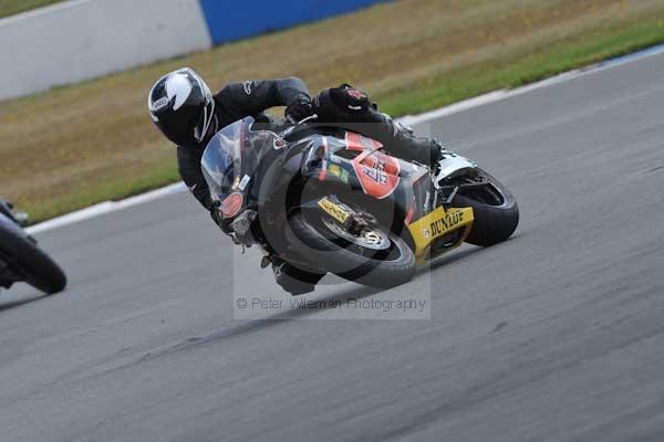 Motorcycle action photographs;donington;donington park leicestershire;donington photographs;event digital images;eventdigitalimages;no limits trackday;peter wileman photography;trackday;trackday digital images;trackday photos