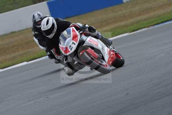 Motorcycle action photographs;donington;donington park leicestershire;donington photographs;event digital images;eventdigitalimages;no limits trackday;peter wileman photography;trackday;trackday digital images;trackday photos
