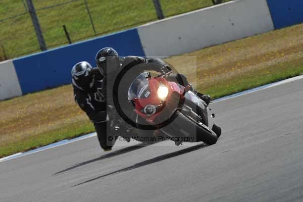 Motorcycle action photographs;donington;donington park leicestershire;donington photographs;event digital images;eventdigitalimages;no limits trackday;peter wileman photography;trackday;trackday digital images;trackday photos