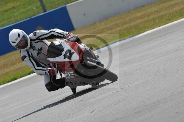 Motorcycle action photographs;donington;donington park leicestershire;donington photographs;event digital images;eventdigitalimages;no limits trackday;peter wileman photography;trackday;trackday digital images;trackday photos