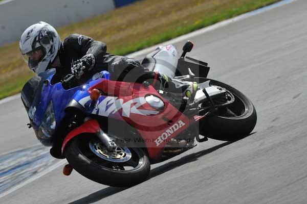 Motorcycle action photographs;donington;donington park leicestershire;donington photographs;event digital images;eventdigitalimages;no limits trackday;peter wileman photography;trackday;trackday digital images;trackday photos