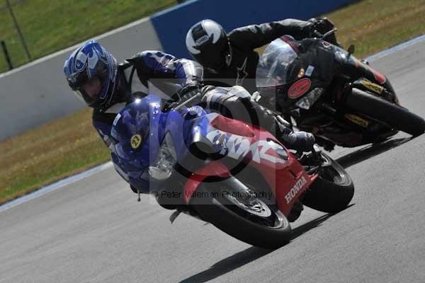 Motorcycle action photographs;donington;donington park leicestershire;donington photographs;event digital images;eventdigitalimages;no limits trackday;peter wileman photography;trackday;trackday digital images;trackday photos
