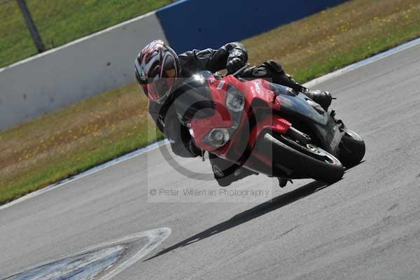 Motorcycle action photographs;donington;donington park leicestershire;donington photographs;event digital images;eventdigitalimages;no limits trackday;peter wileman photography;trackday;trackday digital images;trackday photos