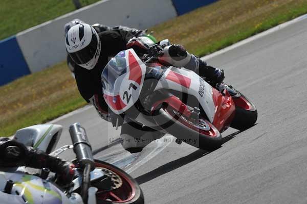 Motorcycle action photographs;donington;donington park leicestershire;donington photographs;event digital images;eventdigitalimages;no limits trackday;peter wileman photography;trackday;trackday digital images;trackday photos