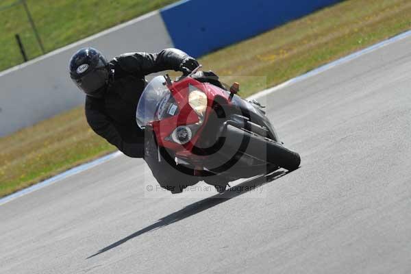 Motorcycle action photographs;donington;donington park leicestershire;donington photographs;event digital images;eventdigitalimages;no limits trackday;peter wileman photography;trackday;trackday digital images;trackday photos