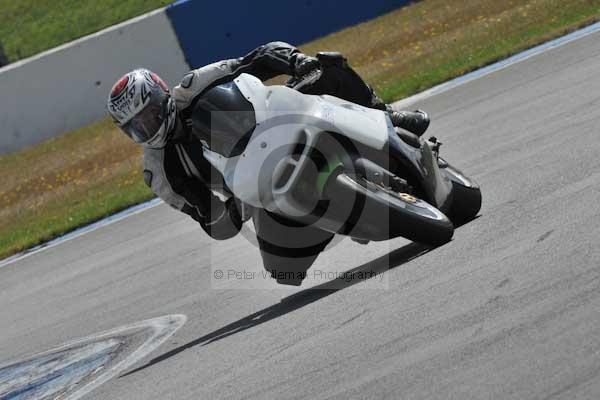 Motorcycle action photographs;donington;donington park leicestershire;donington photographs;event digital images;eventdigitalimages;no limits trackday;peter wileman photography;trackday;trackday digital images;trackday photos