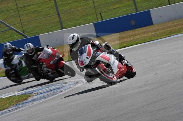 Motorcycle action photographs;donington;donington park leicestershire;donington photographs;event digital images;eventdigitalimages;no limits trackday;peter wileman photography;trackday;trackday digital images;trackday photos