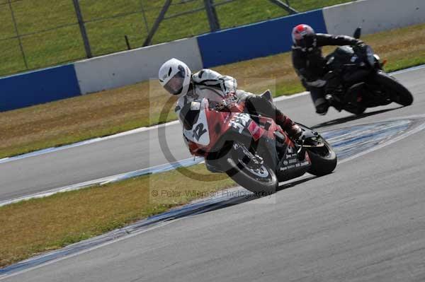 Motorcycle action photographs;donington;donington park leicestershire;donington photographs;event digital images;eventdigitalimages;no limits trackday;peter wileman photography;trackday;trackday digital images;trackday photos