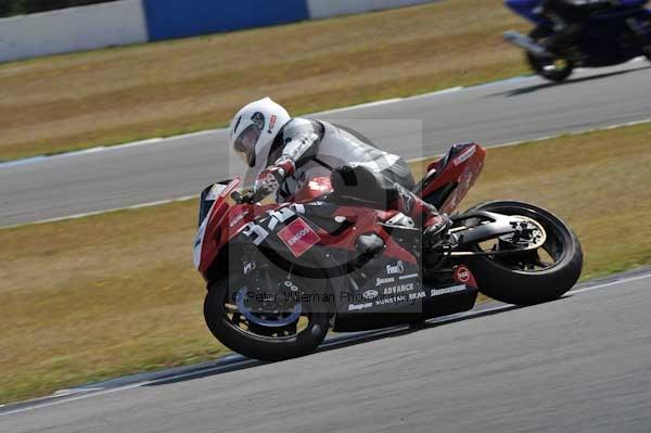 Motorcycle action photographs;donington;donington park leicestershire;donington photographs;event digital images;eventdigitalimages;no limits trackday;peter wileman photography;trackday;trackday digital images;trackday photos