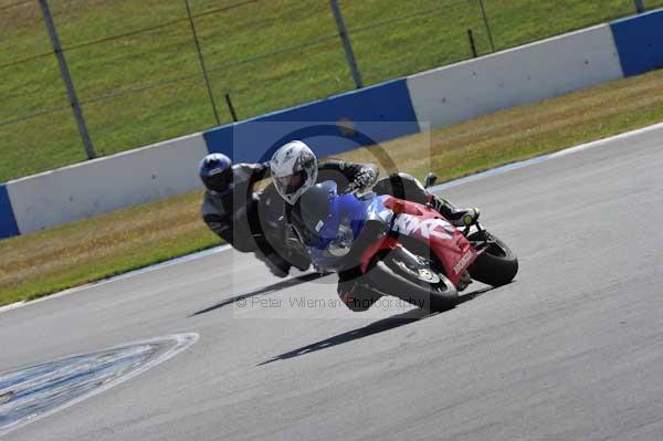 Motorcycle action photographs;donington;donington park leicestershire;donington photographs;event digital images;eventdigitalimages;no limits trackday;peter wileman photography;trackday;trackday digital images;trackday photos