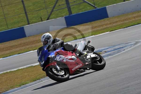 Motorcycle action photographs;donington;donington park leicestershire;donington photographs;event digital images;eventdigitalimages;no limits trackday;peter wileman photography;trackday;trackday digital images;trackday photos