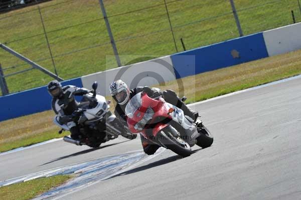 Motorcycle action photographs;donington;donington park leicestershire;donington photographs;event digital images;eventdigitalimages;no limits trackday;peter wileman photography;trackday;trackday digital images;trackday photos