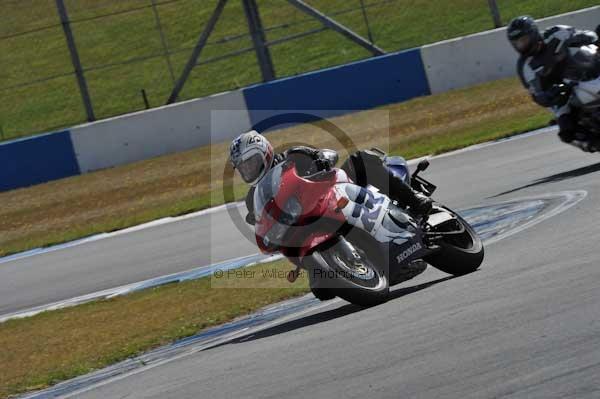 Motorcycle action photographs;donington;donington park leicestershire;donington photographs;event digital images;eventdigitalimages;no limits trackday;peter wileman photography;trackday;trackday digital images;trackday photos