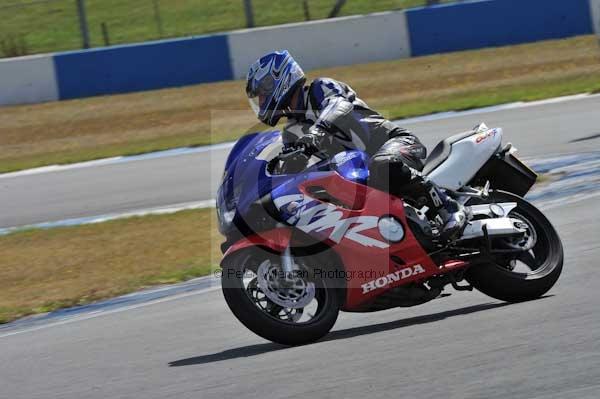 Motorcycle action photographs;donington;donington park leicestershire;donington photographs;event digital images;eventdigitalimages;no limits trackday;peter wileman photography;trackday;trackday digital images;trackday photos