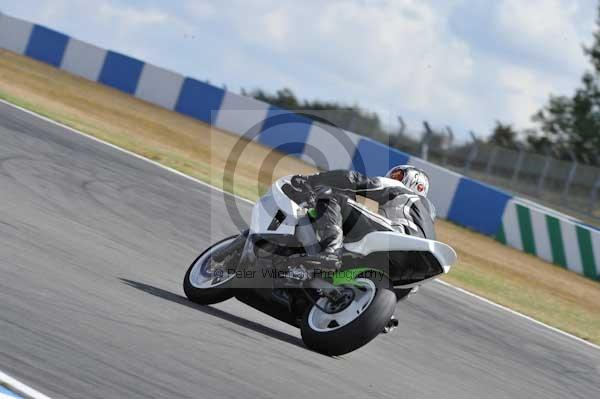 Motorcycle action photographs;donington;donington park leicestershire;donington photographs;event digital images;eventdigitalimages;no limits trackday;peter wileman photography;trackday;trackday digital images;trackday photos
