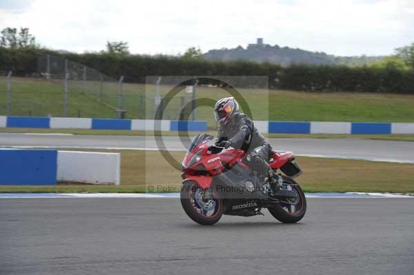 Motorcycle action photographs;donington;donington park leicestershire;donington photographs;event digital images;eventdigitalimages;no limits trackday;peter wileman photography;trackday;trackday digital images;trackday photos