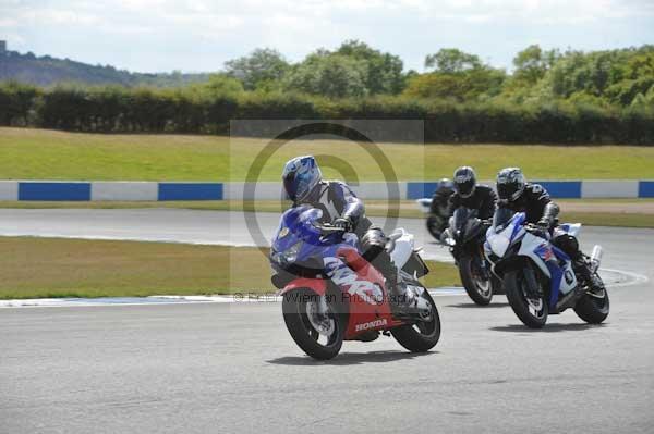 Motorcycle action photographs;donington;donington park leicestershire;donington photographs;event digital images;eventdigitalimages;no limits trackday;peter wileman photography;trackday;trackday digital images;trackday photos