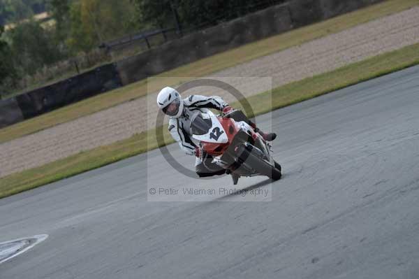 Motorcycle action photographs;donington;donington park leicestershire;donington photographs;event digital images;eventdigitalimages;no limits trackday;peter wileman photography;trackday;trackday digital images;trackday photos