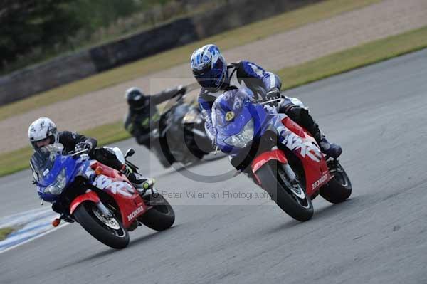 Motorcycle action photographs;donington;donington park leicestershire;donington photographs;event digital images;eventdigitalimages;no limits trackday;peter wileman photography;trackday;trackday digital images;trackday photos