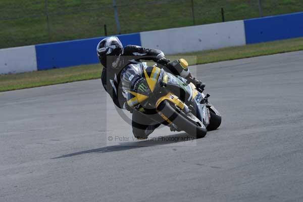 Motorcycle action photographs;donington;donington park leicestershire;donington photographs;event digital images;eventdigitalimages;no limits trackday;peter wileman photography;trackday;trackday digital images;trackday photos