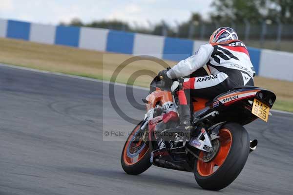 Motorcycle action photographs;donington;donington park leicestershire;donington photographs;event digital images;eventdigitalimages;no limits trackday;peter wileman photography;trackday;trackday digital images;trackday photos
