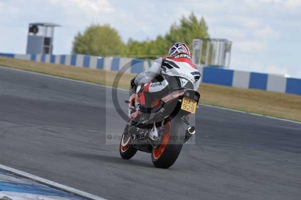 Motorcycle action photographs;donington;donington park leicestershire;donington photographs;event digital images;eventdigitalimages;no limits trackday;peter wileman photography;trackday;trackday digital images;trackday photos
