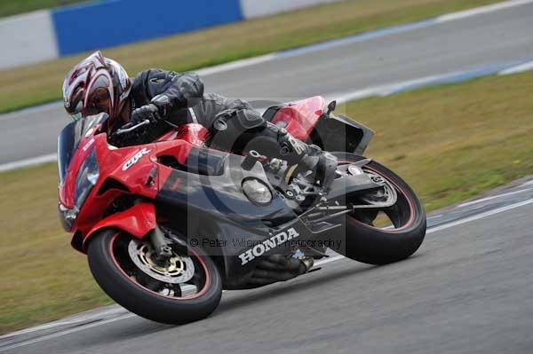 Motorcycle action photographs;donington;donington park leicestershire;donington photographs;event digital images;eventdigitalimages;no limits trackday;peter wileman photography;trackday;trackday digital images;trackday photos