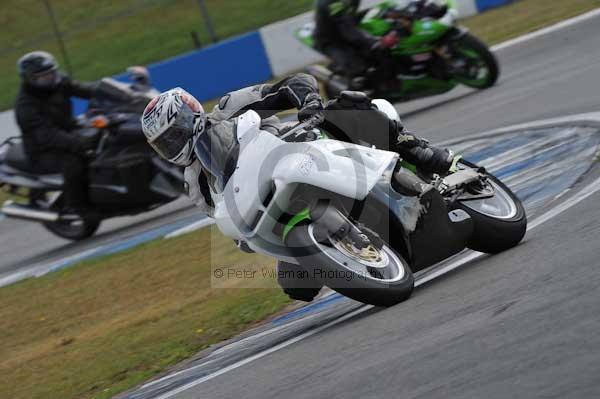 Motorcycle action photographs;donington;donington park leicestershire;donington photographs;event digital images;eventdigitalimages;no limits trackday;peter wileman photography;trackday;trackday digital images;trackday photos