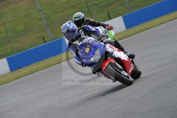 Motorcycle action photographs;donington;donington park leicestershire;donington photographs;event digital images;eventdigitalimages;no limits trackday;peter wileman photography;trackday;trackday digital images;trackday photos