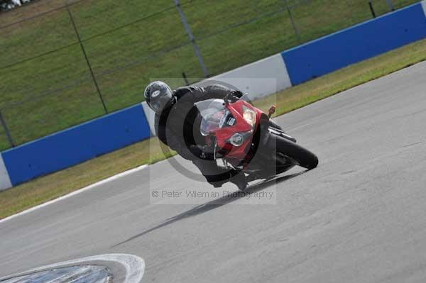 Motorcycle action photographs;donington;donington park leicestershire;donington photographs;event digital images;eventdigitalimages;no limits trackday;peter wileman photography;trackday;trackday digital images;trackday photos