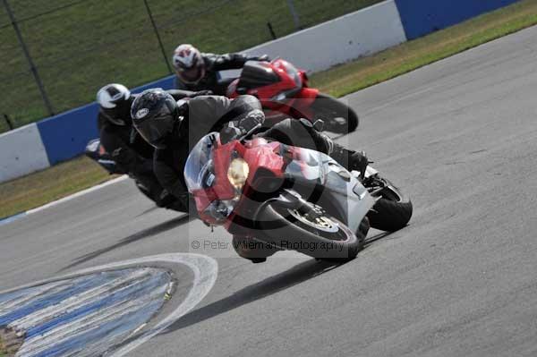 Motorcycle action photographs;donington;donington park leicestershire;donington photographs;event digital images;eventdigitalimages;no limits trackday;peter wileman photography;trackday;trackday digital images;trackday photos