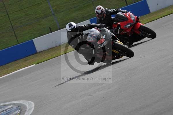 Motorcycle action photographs;donington;donington park leicestershire;donington photographs;event digital images;eventdigitalimages;no limits trackday;peter wileman photography;trackday;trackday digital images;trackday photos