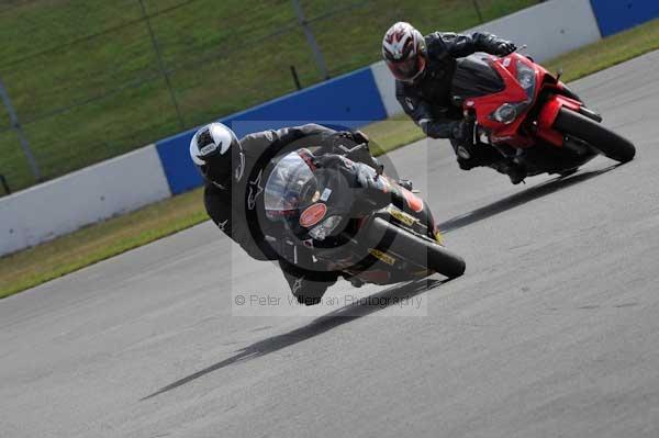 Motorcycle action photographs;donington;donington park leicestershire;donington photographs;event digital images;eventdigitalimages;no limits trackday;peter wileman photography;trackday;trackday digital images;trackday photos