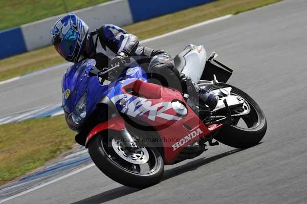 Motorcycle action photographs;donington;donington park leicestershire;donington photographs;event digital images;eventdigitalimages;no limits trackday;peter wileman photography;trackday;trackday digital images;trackday photos