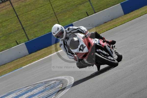 Motorcycle action photographs;donington;donington park leicestershire;donington photographs;event digital images;eventdigitalimages;no limits trackday;peter wileman photography;trackday;trackday digital images;trackday photos