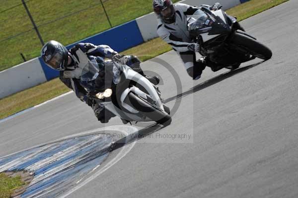 Motorcycle action photographs;donington;donington park leicestershire;donington photographs;event digital images;eventdigitalimages;no limits trackday;peter wileman photography;trackday;trackday digital images;trackday photos