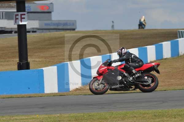 Motorcycle action photographs;donington;donington park leicestershire;donington photographs;event digital images;eventdigitalimages;no limits trackday;peter wileman photography;trackday;trackday digital images;trackday photos