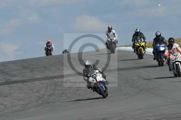 Motorcycle action photographs;donington;donington park leicestershire;donington photographs;event digital images;eventdigitalimages;no limits trackday;peter wileman photography;trackday;trackday digital images;trackday photos