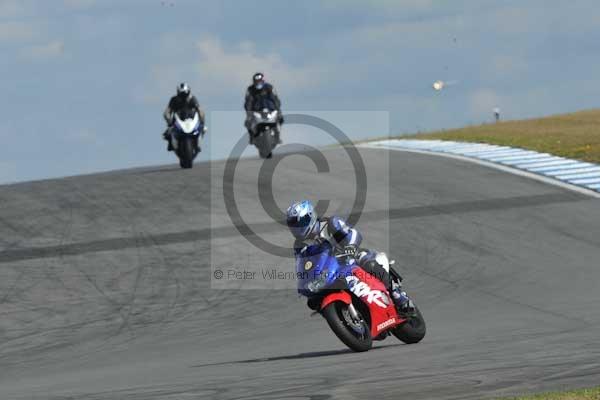 Motorcycle action photographs;donington;donington park leicestershire;donington photographs;event digital images;eventdigitalimages;no limits trackday;peter wileman photography;trackday;trackday digital images;trackday photos