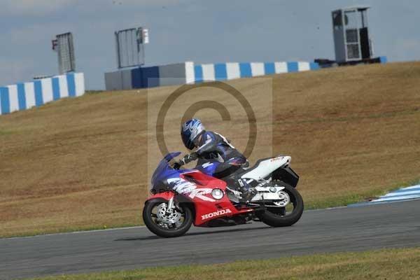 Motorcycle action photographs;donington;donington park leicestershire;donington photographs;event digital images;eventdigitalimages;no limits trackday;peter wileman photography;trackday;trackday digital images;trackday photos