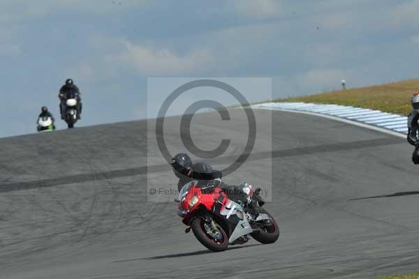 Motorcycle action photographs;donington;donington park leicestershire;donington photographs;event digital images;eventdigitalimages;no limits trackday;peter wileman photography;trackday;trackday digital images;trackday photos