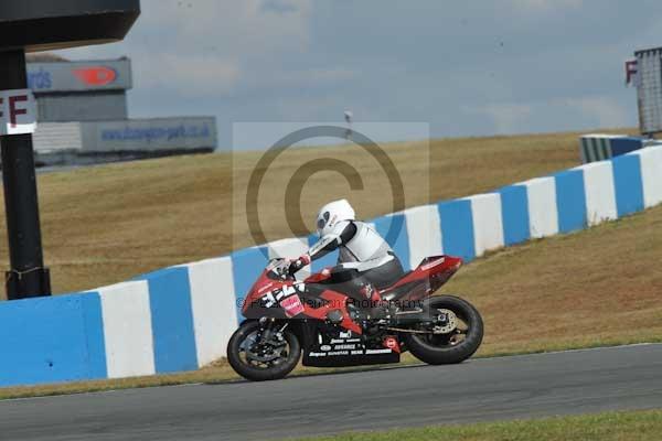 Motorcycle action photographs;donington;donington park leicestershire;donington photographs;event digital images;eventdigitalimages;no limits trackday;peter wileman photography;trackday;trackday digital images;trackday photos