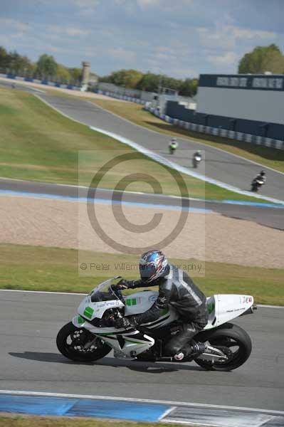 Motorcycle action photographs;donington;donington park leicestershire;donington photographs;event digital images;eventdigitalimages;no limits trackday;peter wileman photography;trackday;trackday digital images;trackday photos
