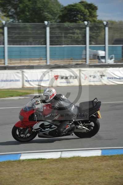 Motorcycle action photographs;donington;donington park leicestershire;donington photographs;event digital images;eventdigitalimages;no limits trackday;peter wileman photography;trackday;trackday digital images;trackday photos