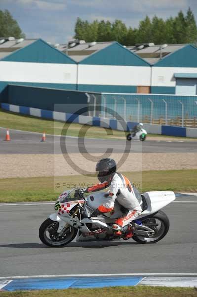 Motorcycle action photographs;donington;donington park leicestershire;donington photographs;event digital images;eventdigitalimages;no limits trackday;peter wileman photography;trackday;trackday digital images;trackday photos