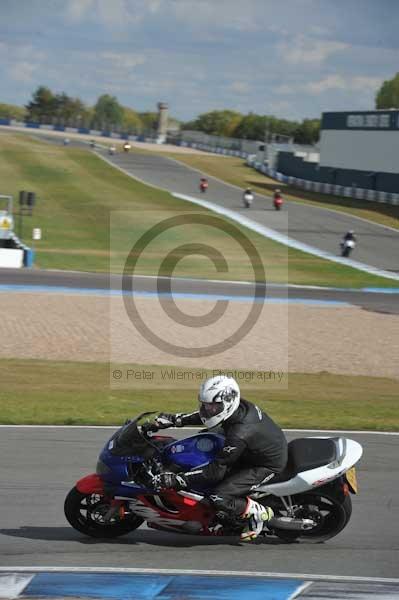 Motorcycle action photographs;donington;donington park leicestershire;donington photographs;event digital images;eventdigitalimages;no limits trackday;peter wileman photography;trackday;trackday digital images;trackday photos