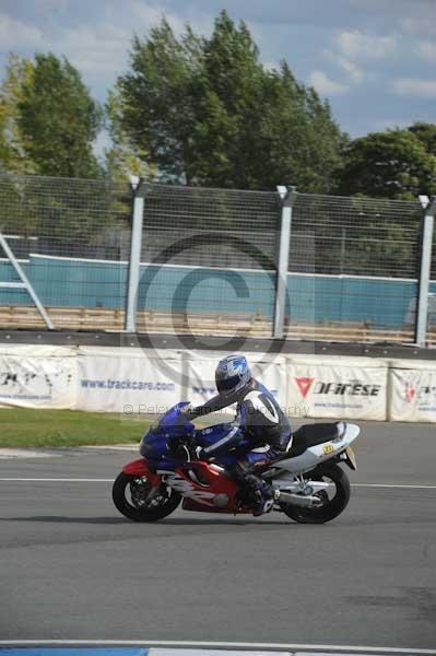 Motorcycle action photographs;donington;donington park leicestershire;donington photographs;event digital images;eventdigitalimages;no limits trackday;peter wileman photography;trackday;trackday digital images;trackday photos