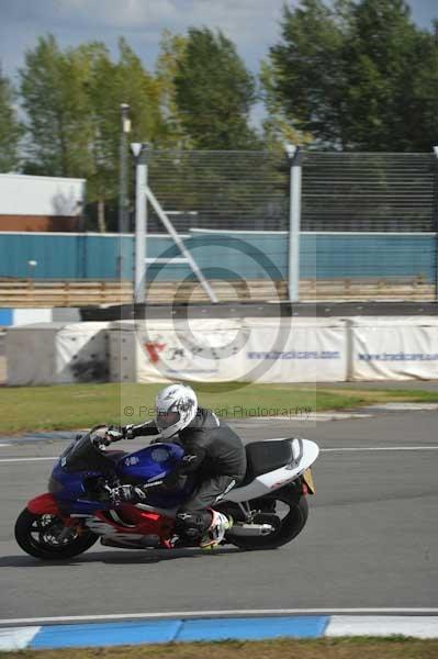 Motorcycle action photographs;donington;donington park leicestershire;donington photographs;event digital images;eventdigitalimages;no limits trackday;peter wileman photography;trackday;trackday digital images;trackday photos